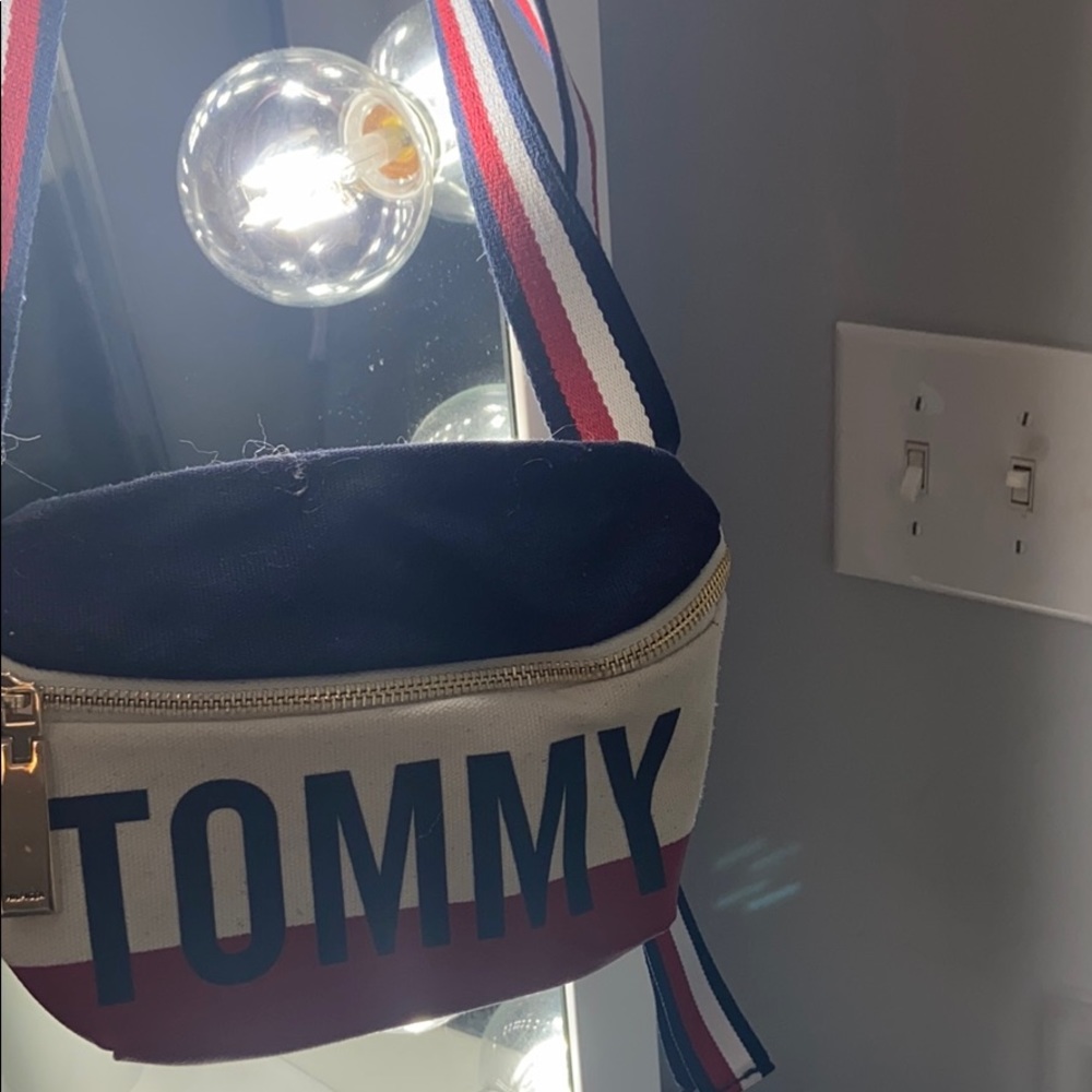tommy fannypack